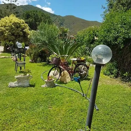 Su Cunventu Oda ve Kahvaltı