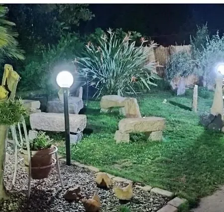 Su Cunventu Oda ve Kahvaltı Muravera