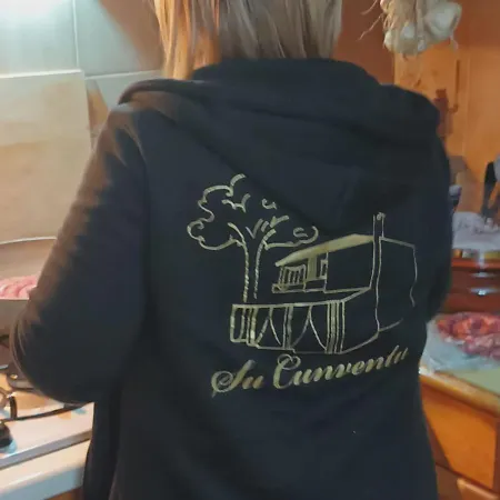 Su Cunventu Oda ve Kahvaltı